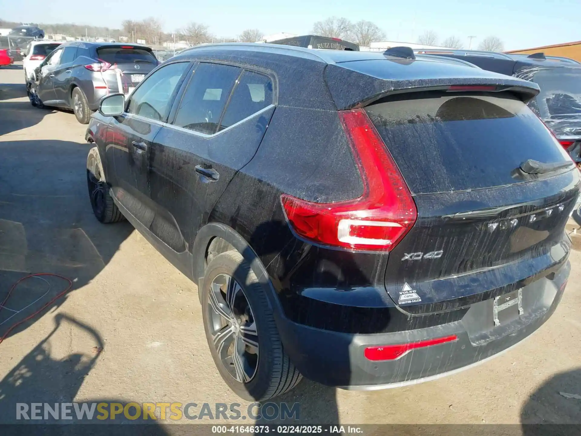 3 Photograph of a damaged car YV4162UL6M2510721 VOLVO XC40 2021