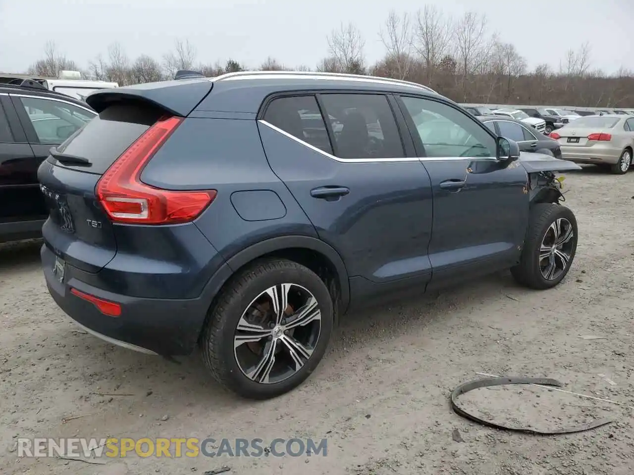 3 Photograph of a damaged car YV4162UL7M2543503 VOLVO XC40 2021