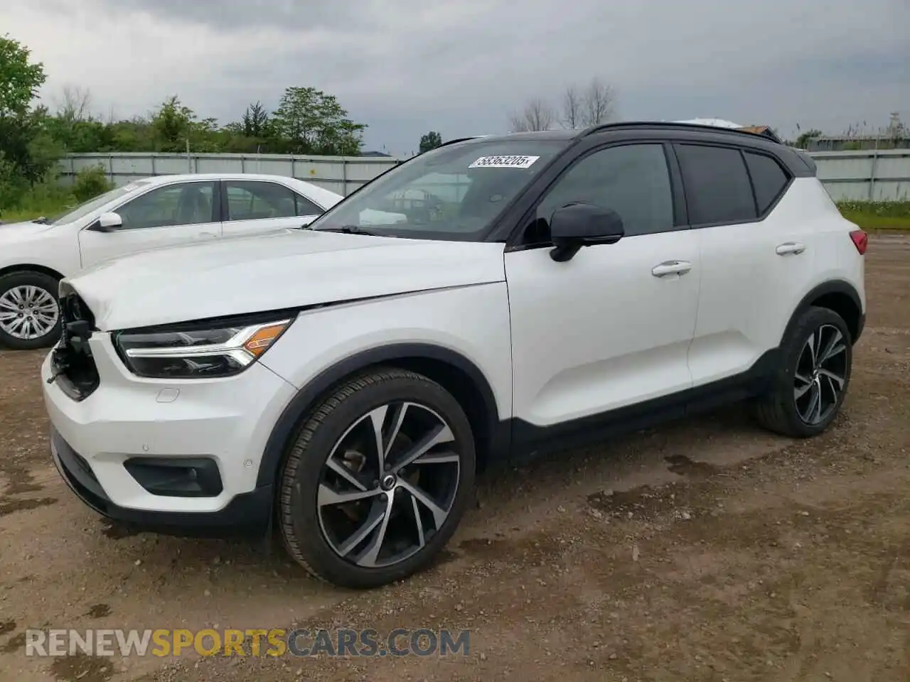1 Photograph of a damaged car YV4162UM0M2589490 VOLVO XC40 2021