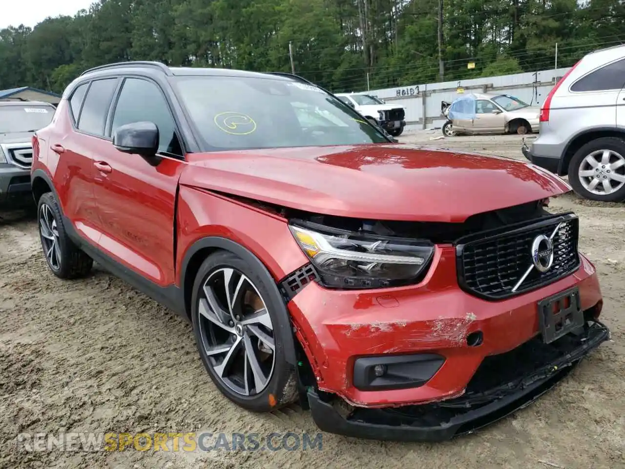 1 Photograph of a damaged car YV4162UM3M2476360 VOLVO XC40 2021
