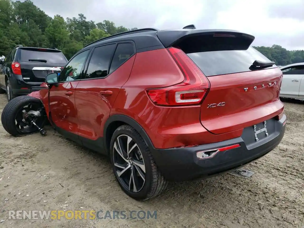 3 Photograph of a damaged car YV4162UM3M2476360 VOLVO XC40 2021