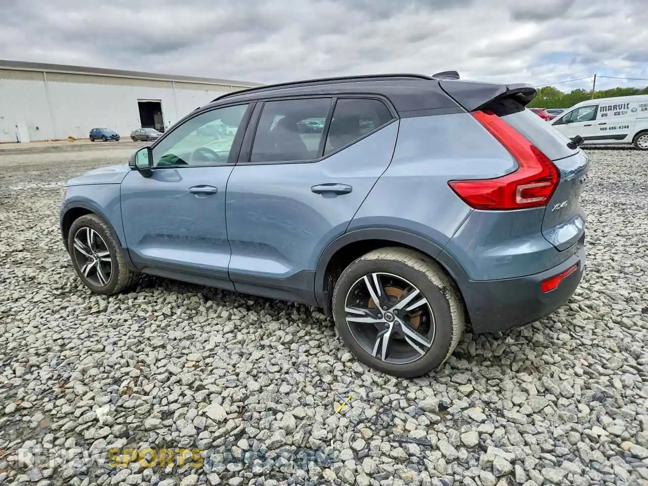 2 Photograph of a damaged car YV4162UM5M2559868 VOLVO XC40 2021