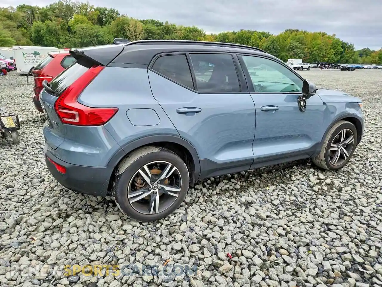 3 Photograph of a damaged car YV4162UM5M2559868 VOLVO XC40 2021