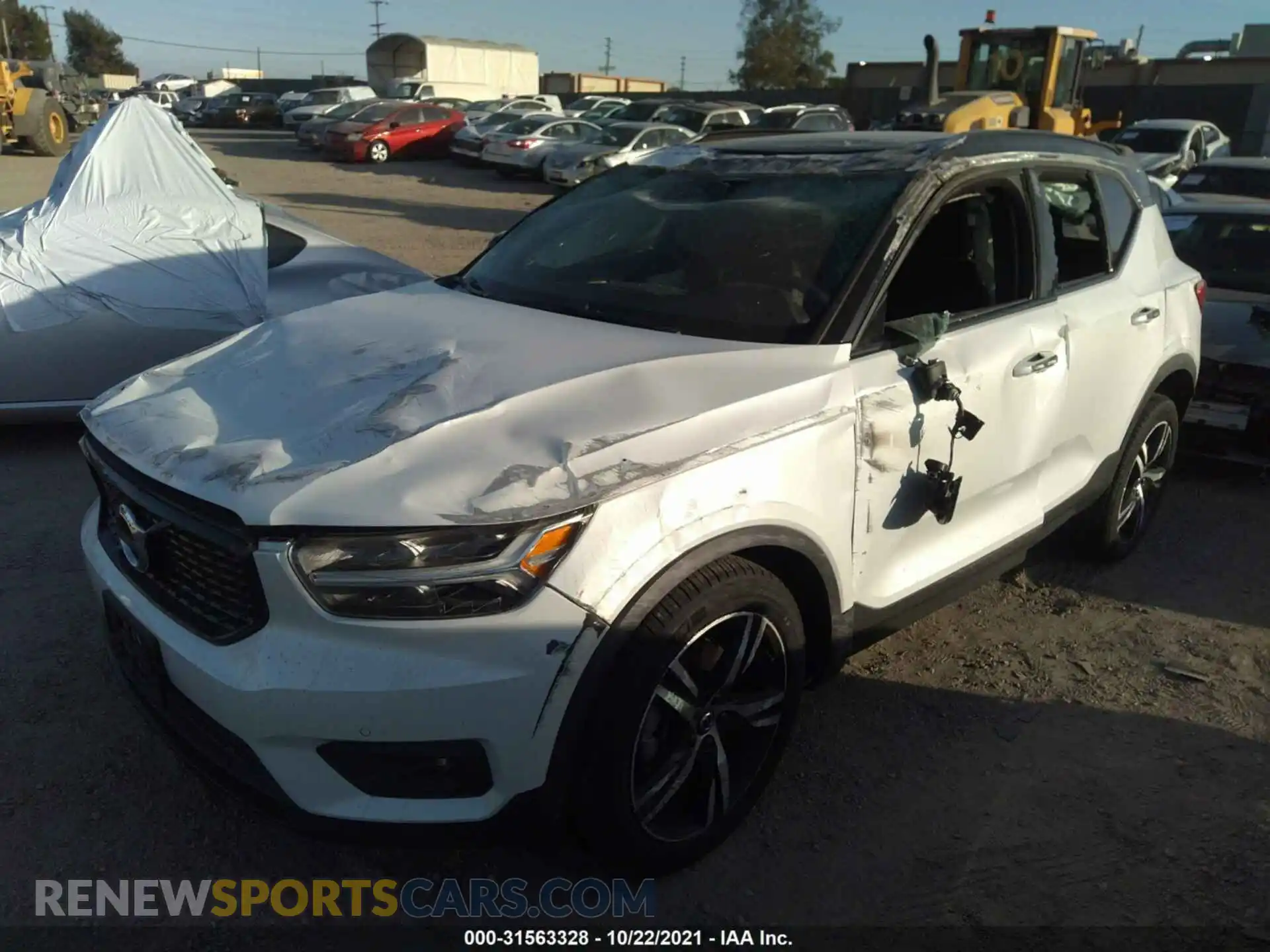 2 Photograph of a damaged car YV4162UM5M2577433 VOLVO XC40 2021
