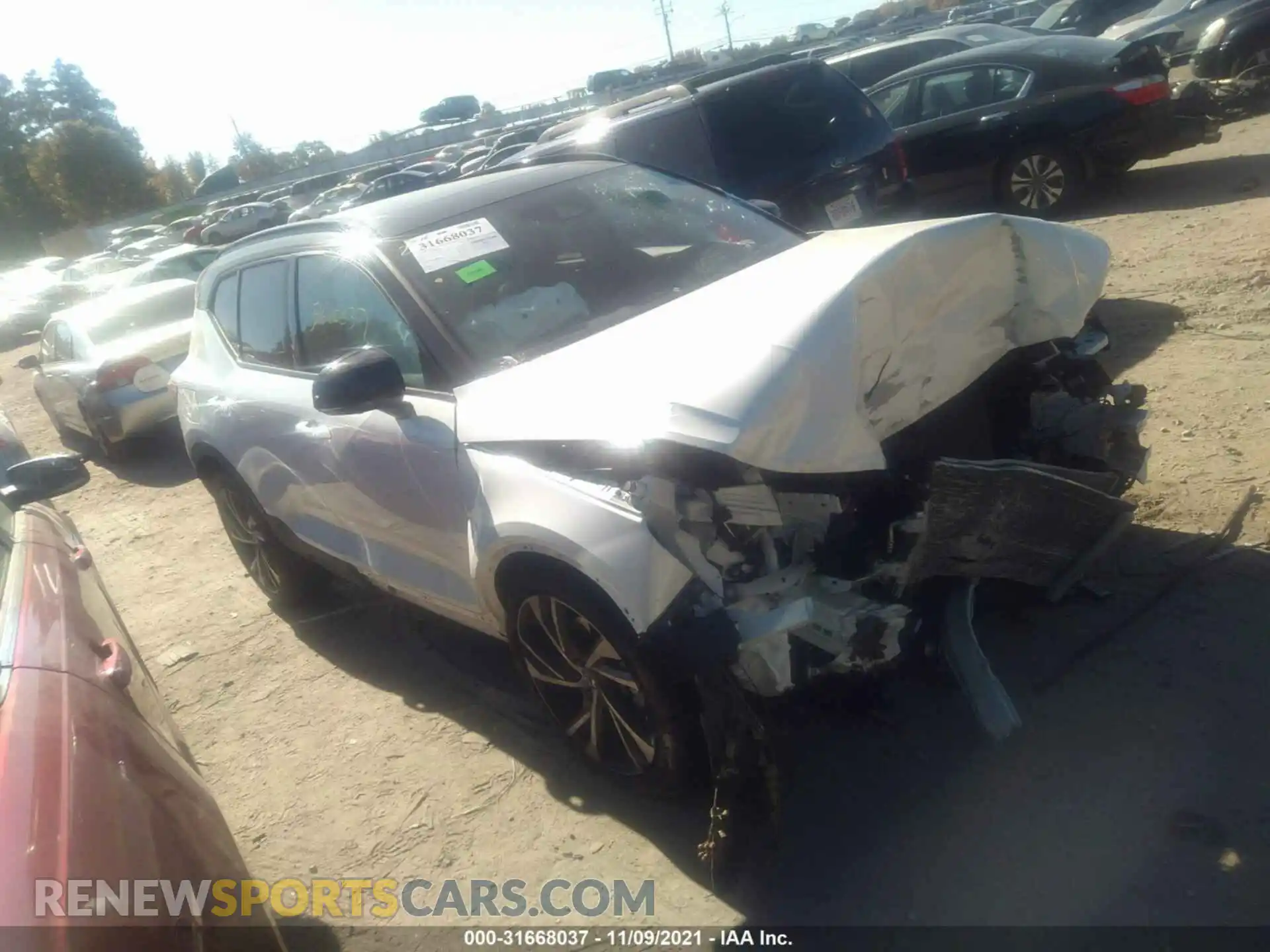 1 Photograph of a damaged car YV4162UM6M2415925 VOLVO XC40 2021