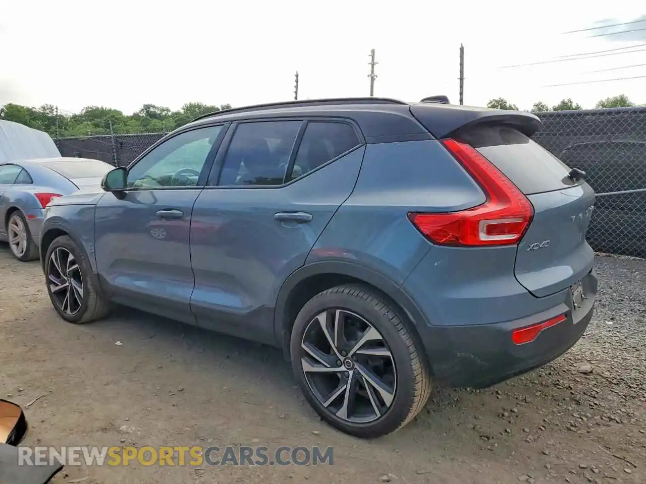 2 Photograph of a damaged car YV4162UM6M2417061 VOLVO XC40 2021