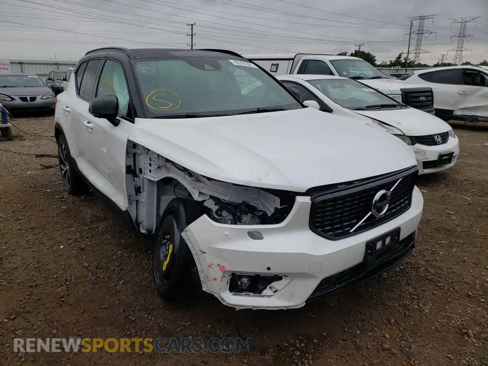 1 Photograph of a damaged car YV4162UM6M2494786 VOLVO XC40 2021