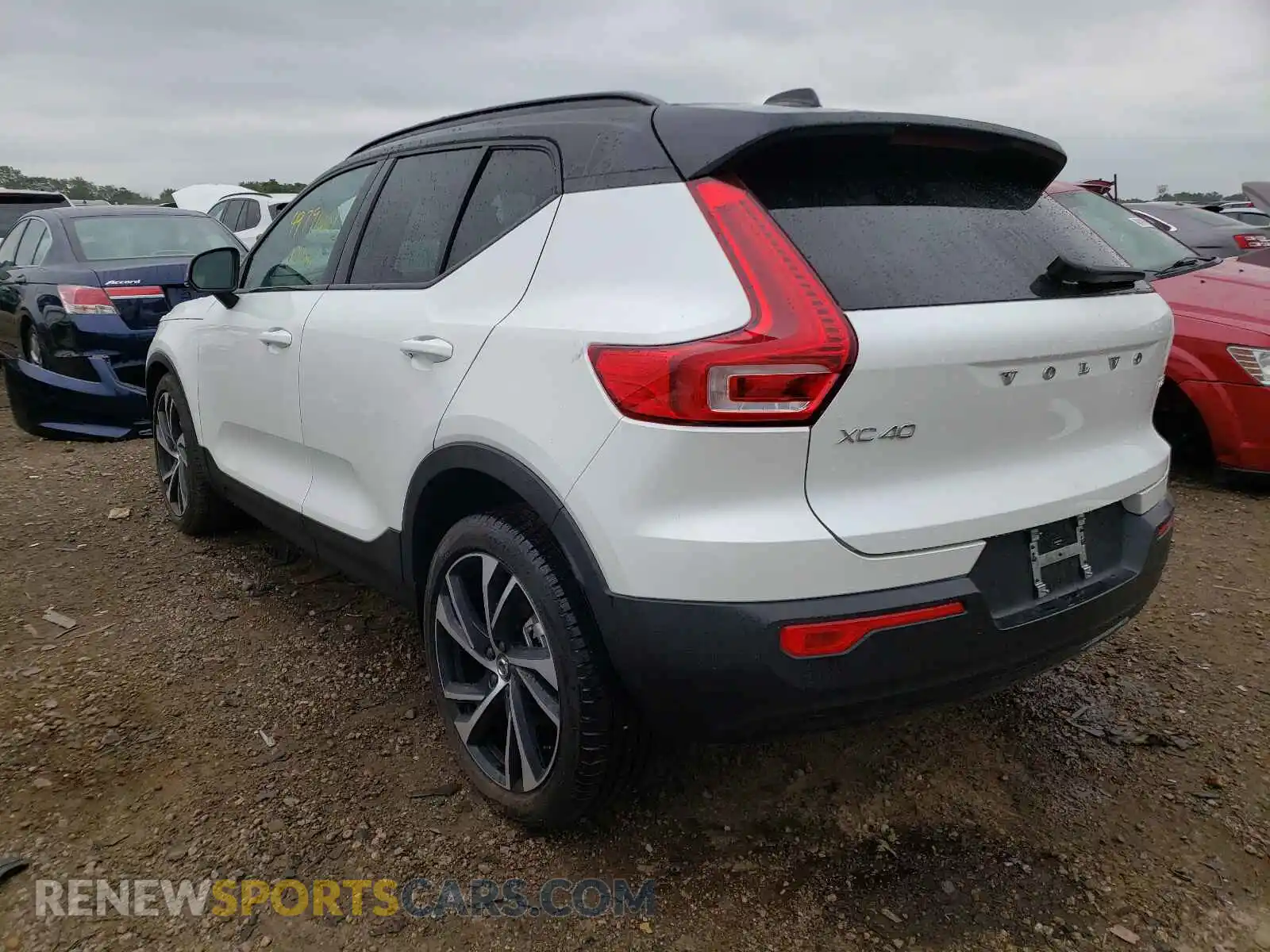3 Photograph of a damaged car YV4162UM6M2494786 VOLVO XC40 2021