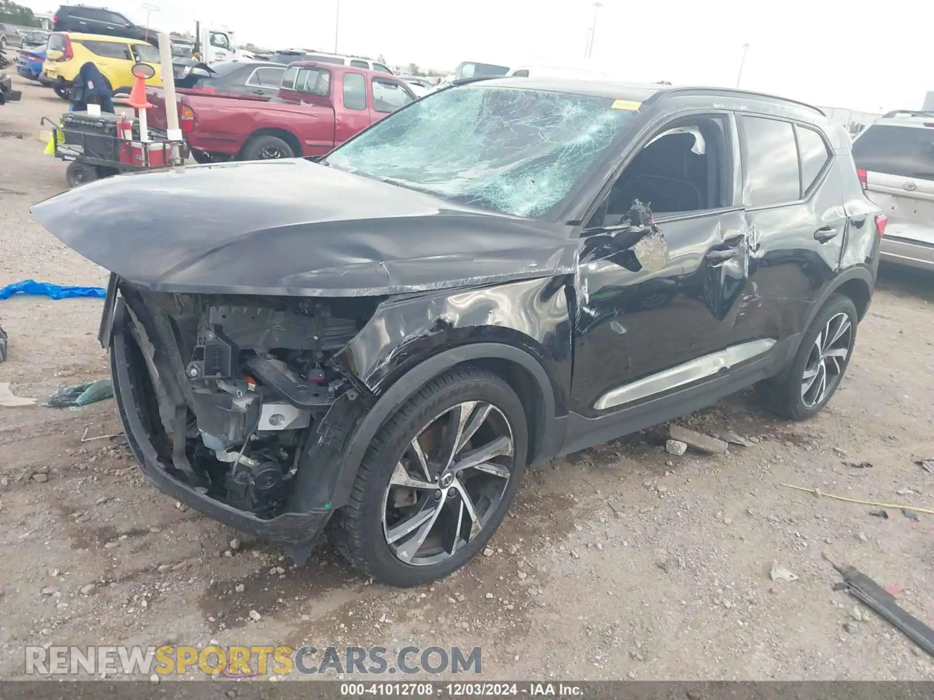 2 Photograph of a damaged car YV4162UM7M2526791 VOLVO XC40 2021