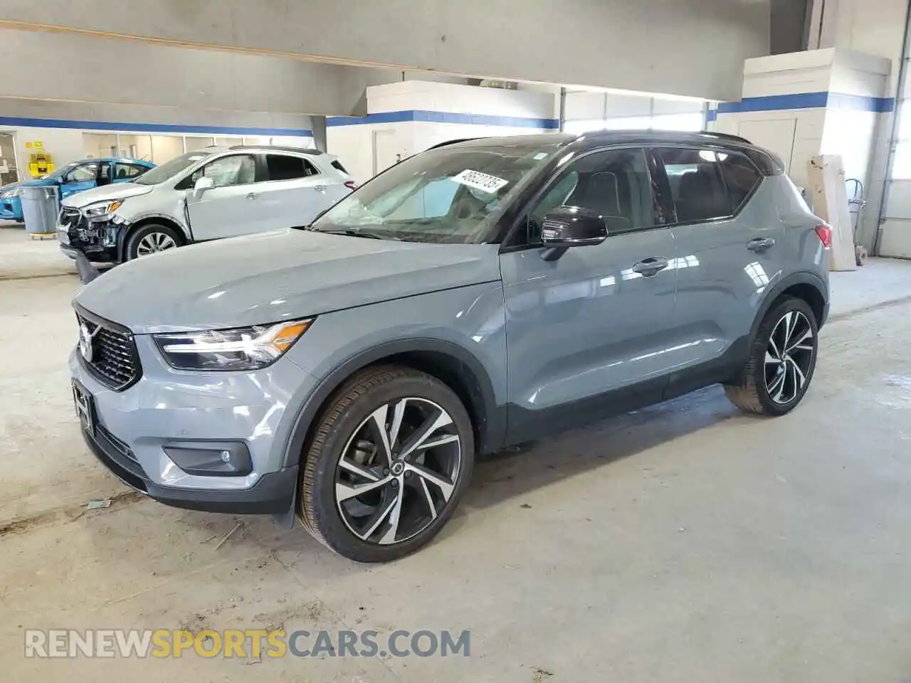 1 Photograph of a damaged car YV4162UM9M2457005 VOLVO XC40 2021