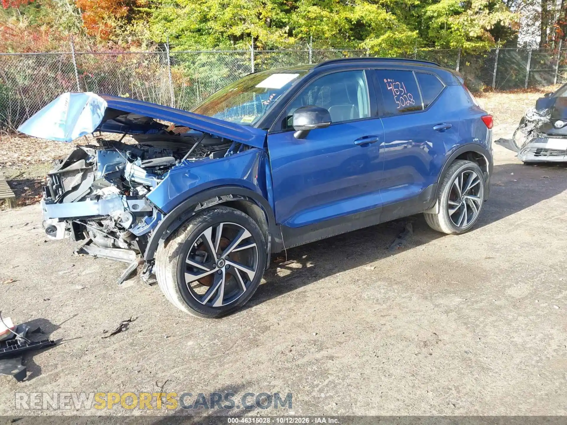 2 Photograph of a damaged car YV4162UM9M2616573 VOLVO XC40 2021