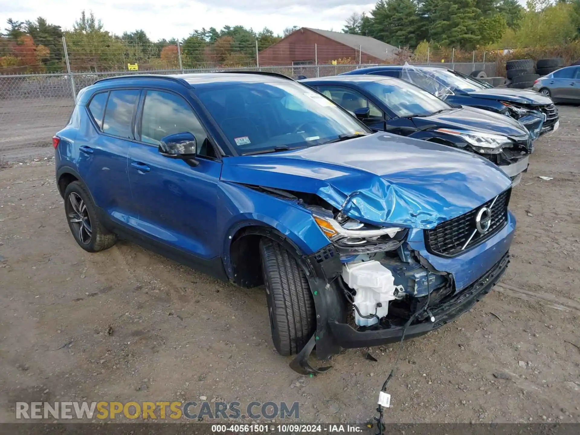 1 Photograph of a damaged car YV4162UMXM2442481 VOLVO XC40 2021