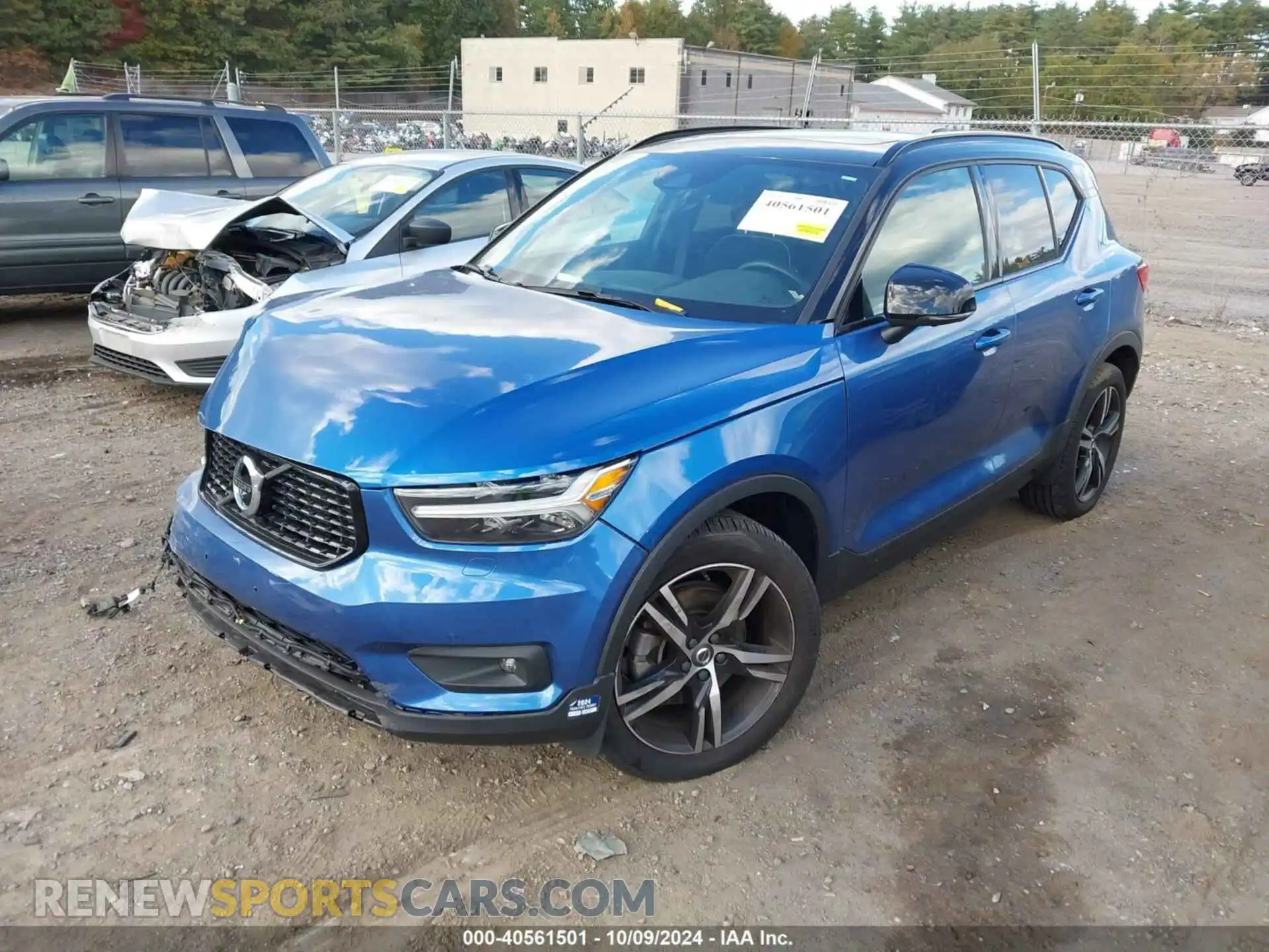 2 Photograph of a damaged car YV4162UMXM2442481 VOLVO XC40 2021