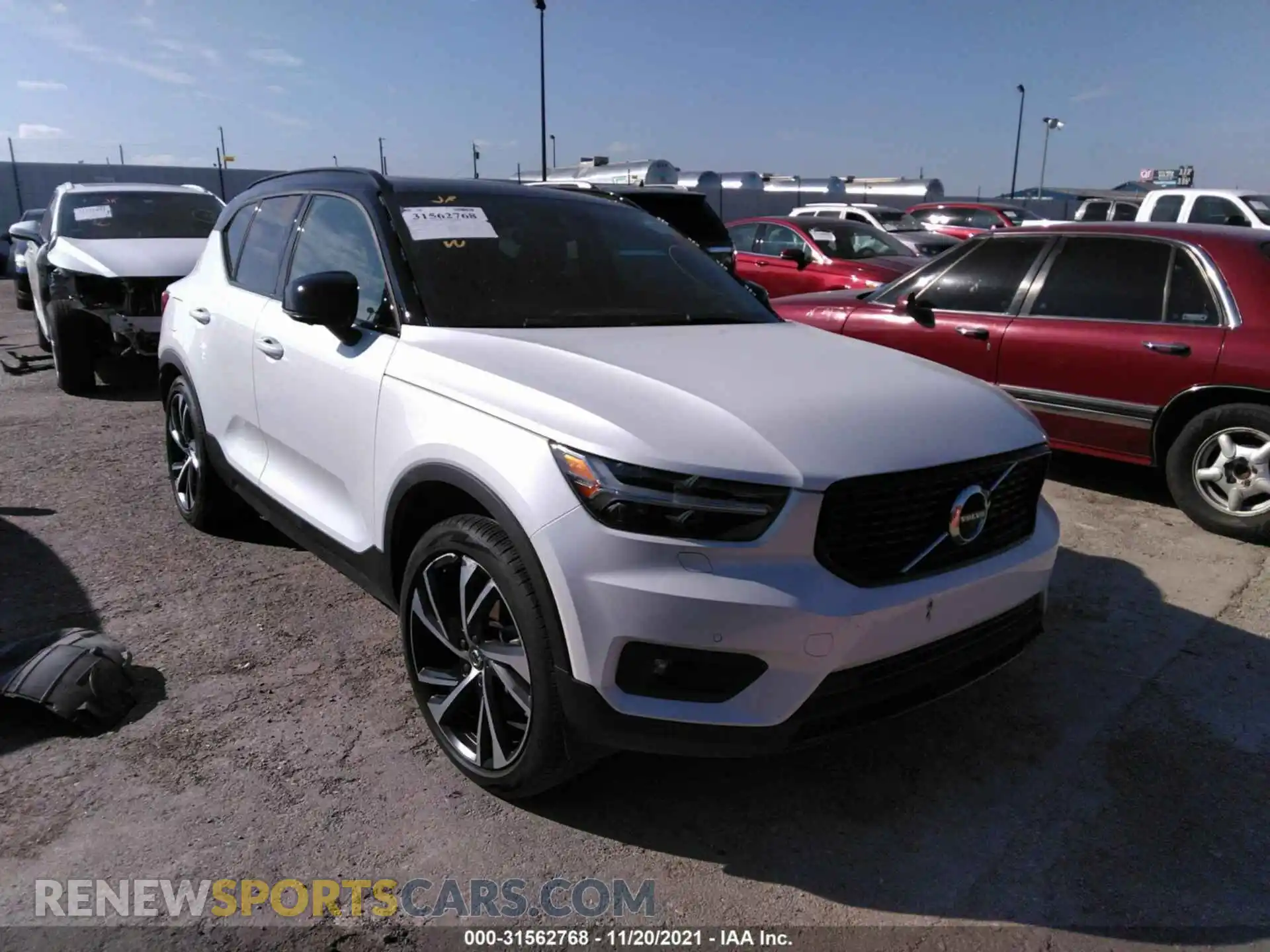 1 Photograph of a damaged car YV4162UMXM2547571 VOLVO XC40 2021