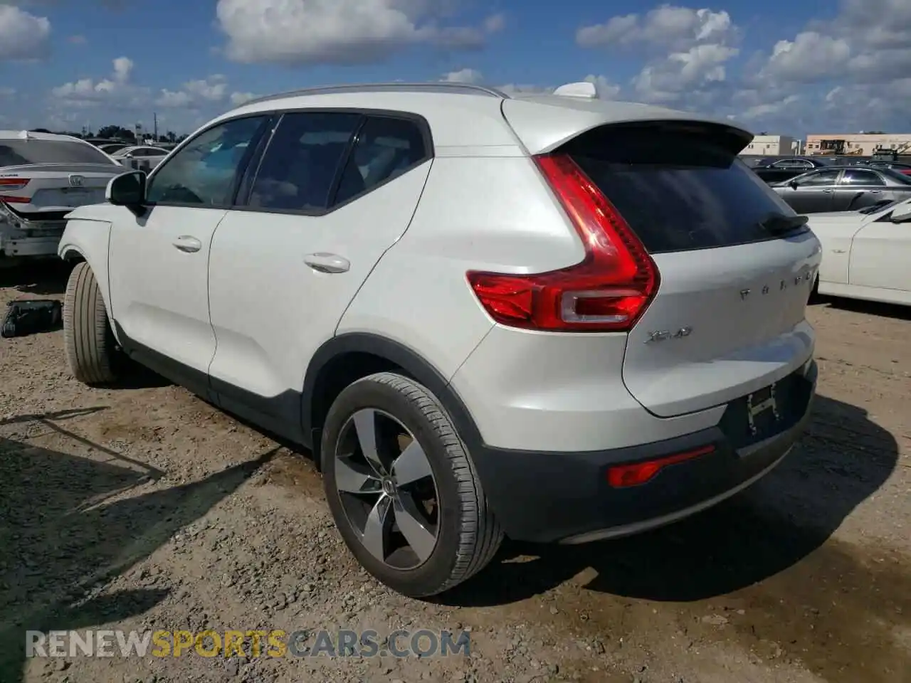 2 Photograph of a damaged car YV4AC2HK5M2425721 VOLVO XC40 2021