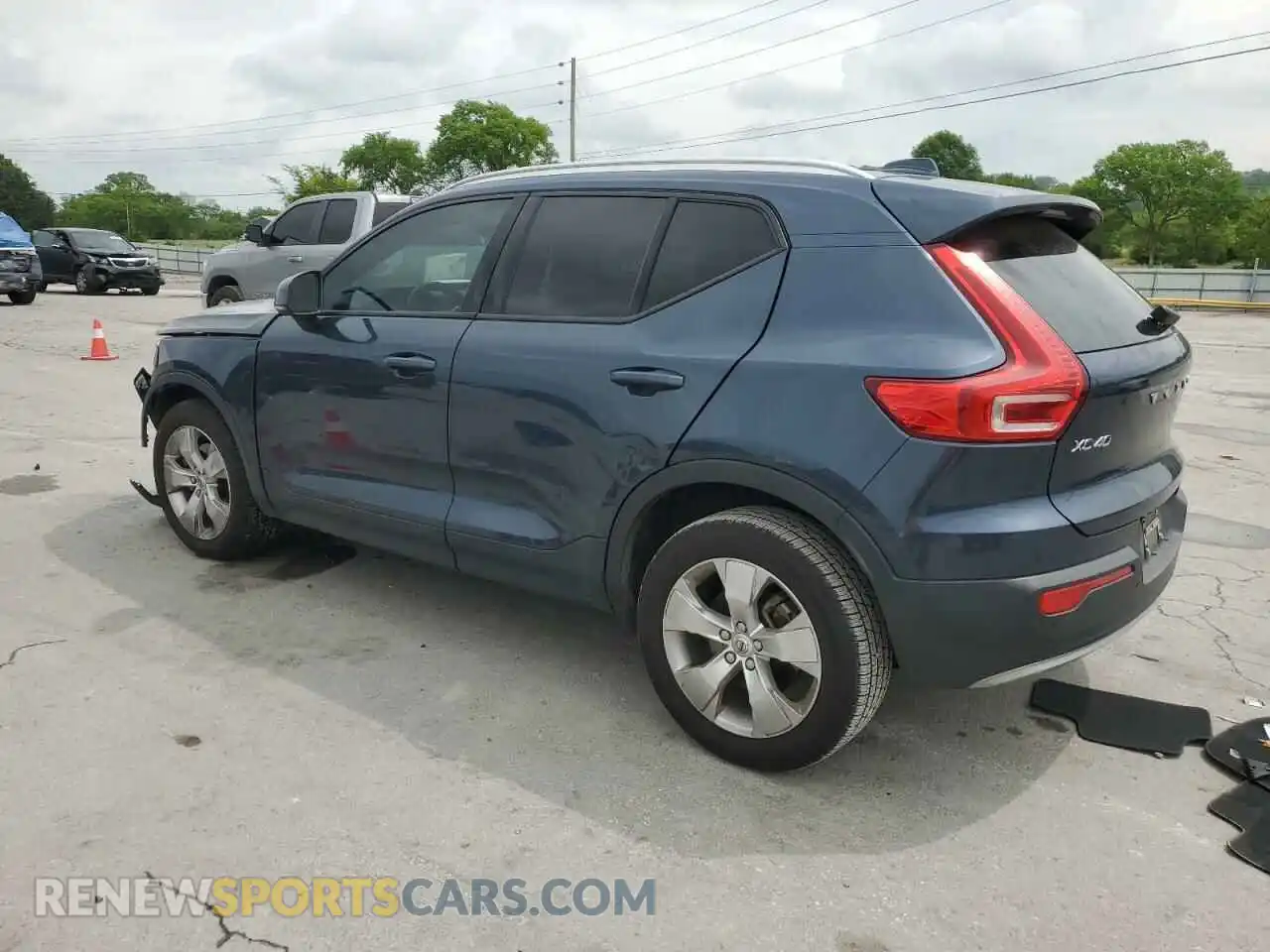 2 Photograph of a damaged car YV4AC2HK6M2586532 VOLVO XC40 2021
