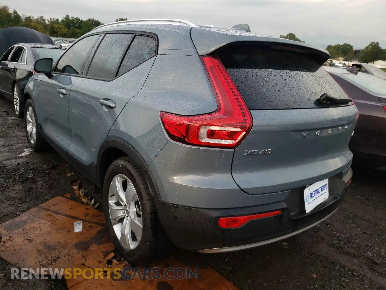 3 Photograph of a damaged car YV4AC2HK7M2603466 VOLVO XC40 2021