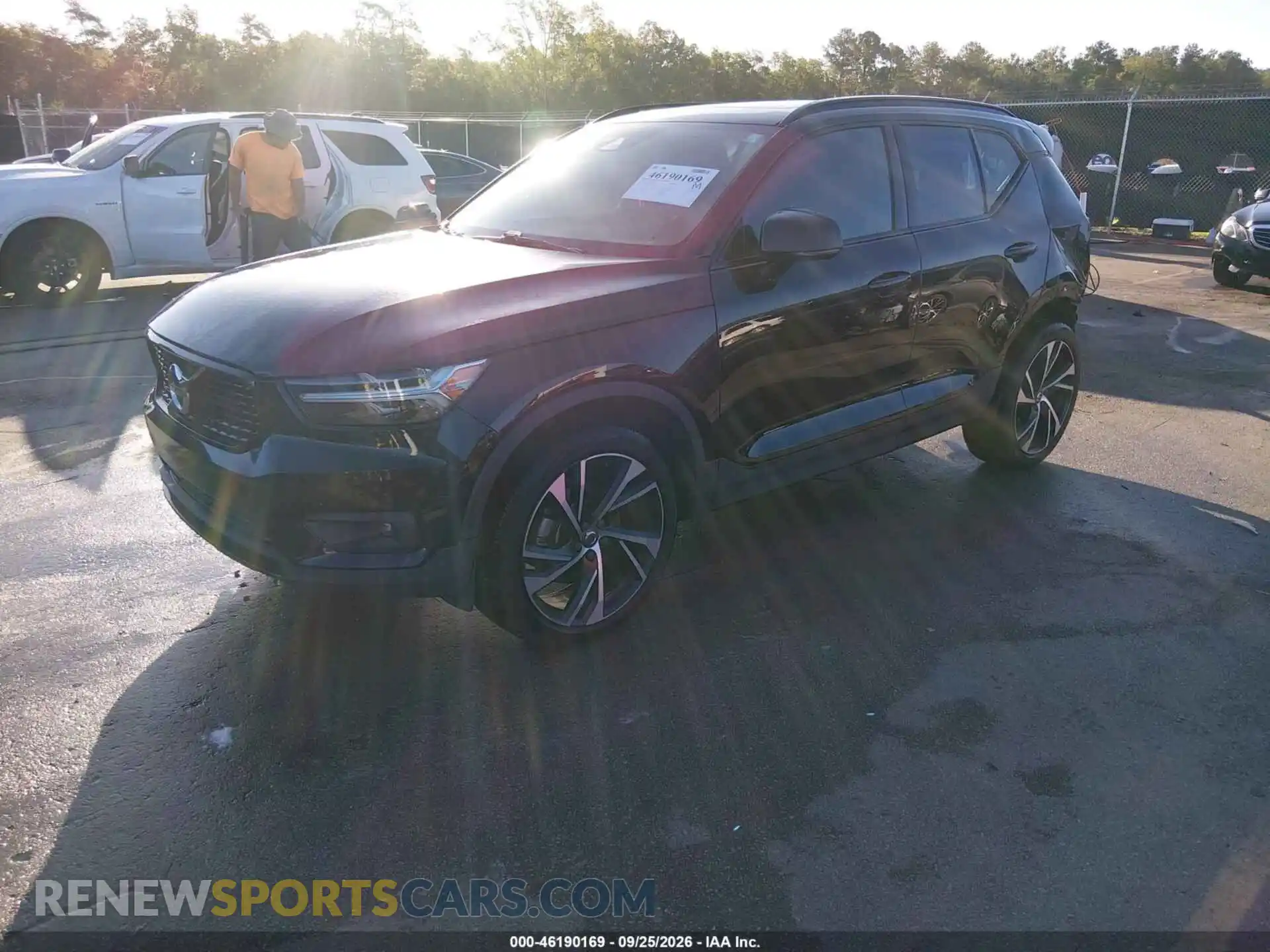 2 fotografías del automóvil dañado YV4AC2HM1M2561622 VOLVO XC40 2021