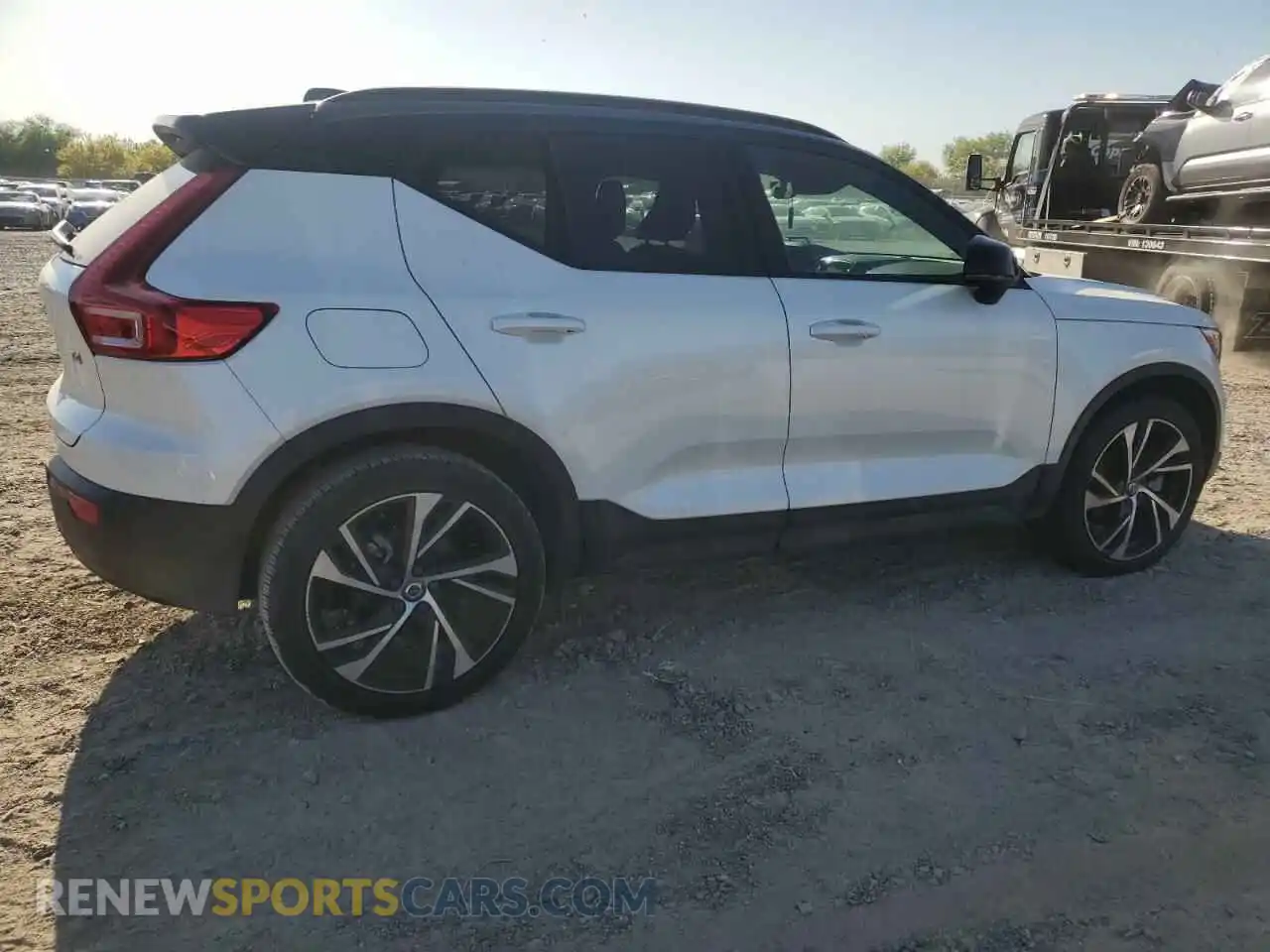 3 fotografías del automóvil dañado YV4AC2HM4M2470294 VOLVO XC40 2021