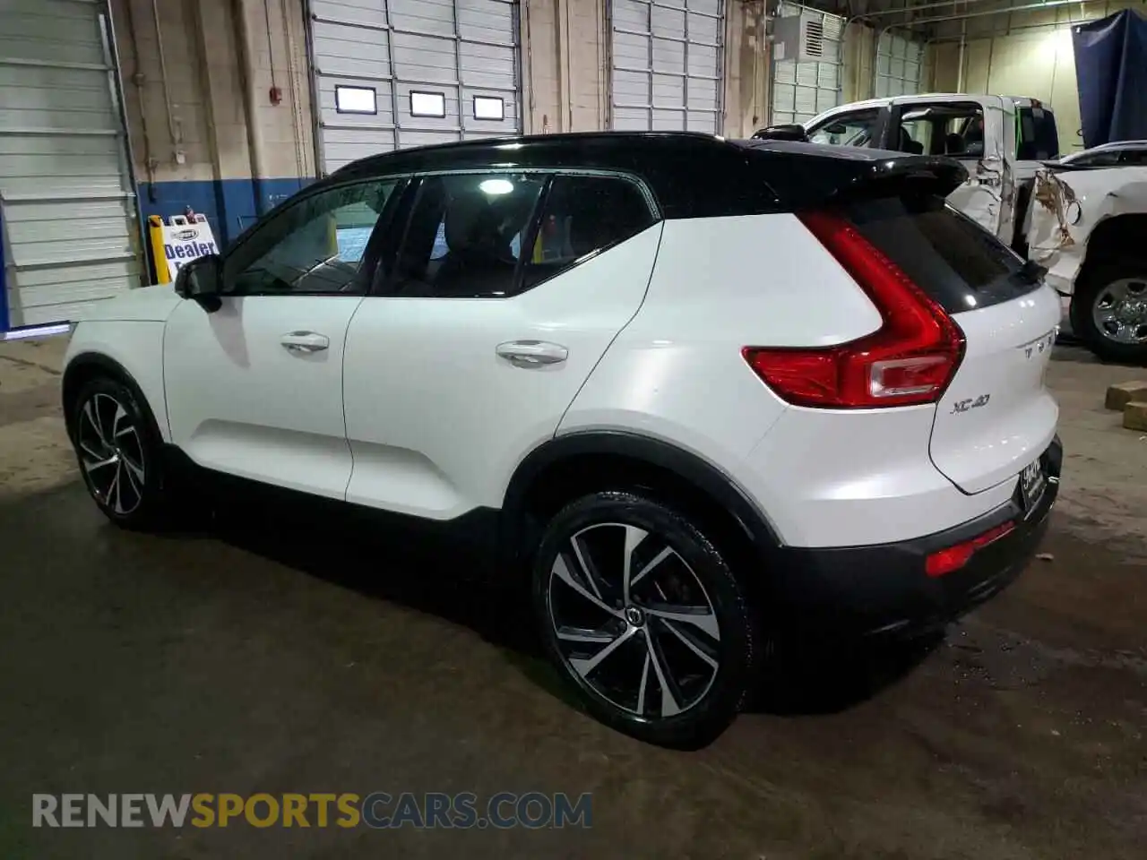2 Photograph of a damaged car YV4AC2HM4M2507425 VOLVO XC40 2021