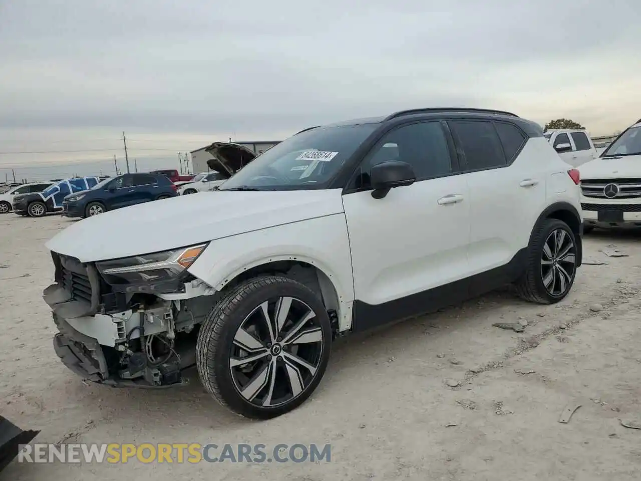 1 Photograph of a damaged car YV4ED3UR0M2525054 VOLVO XC40 2021
