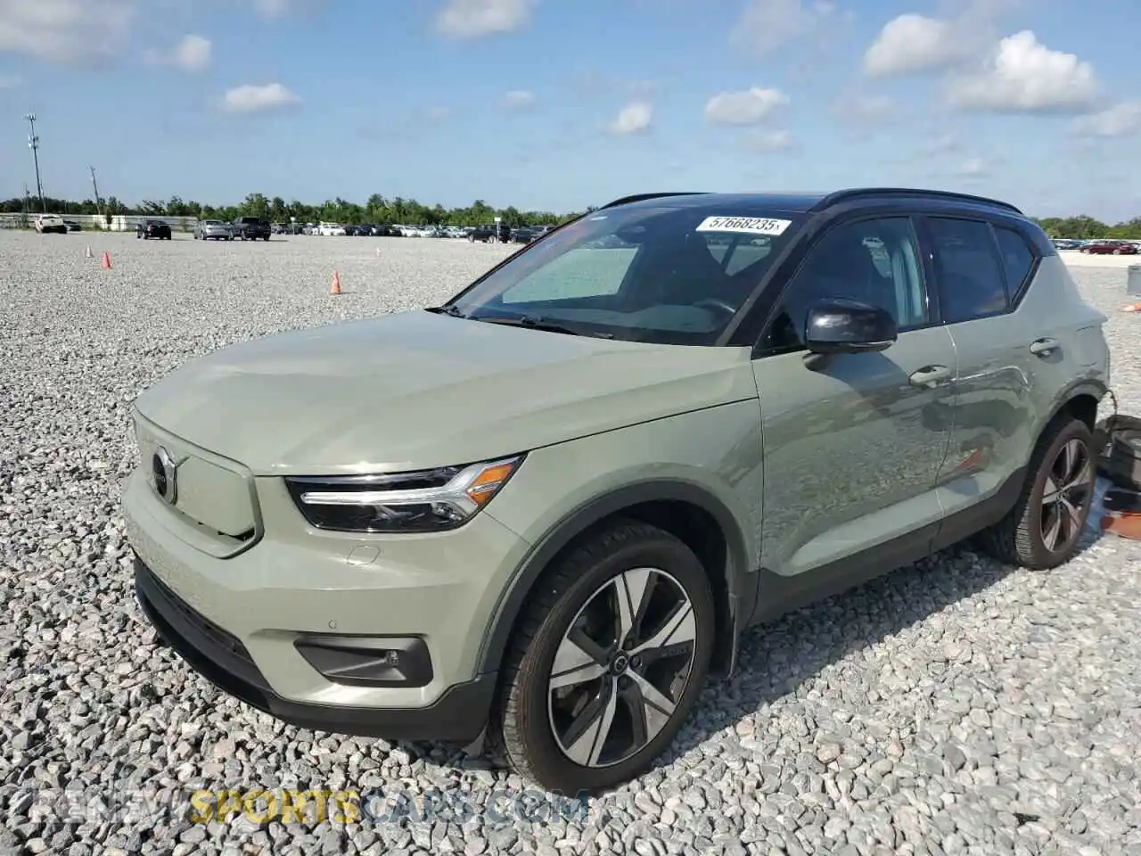 1 Photograph of a damaged car YV4ED3UR1M2525483 VOLVO XC40 2021