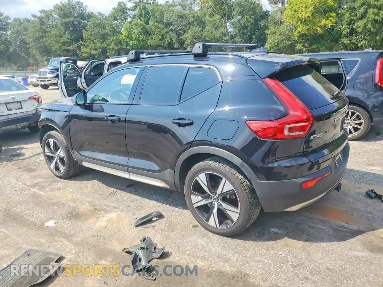 2 Photograph of a damaged car YV4ED3UR4M2541631 VOLVO XC40 2021