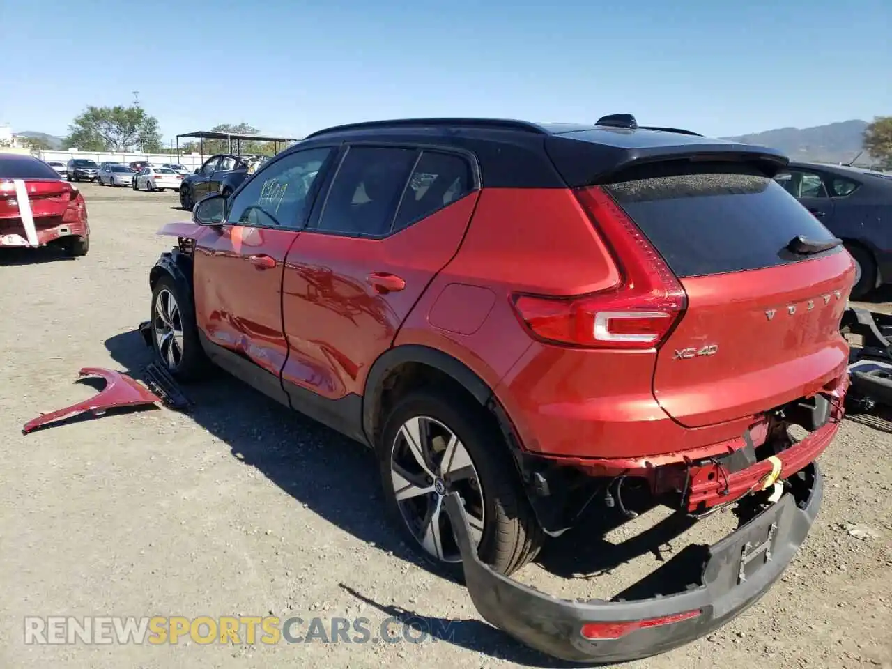 3 Photograph of a damaged car YV4ED3UR4M2582826 VOLVO XC40 2021