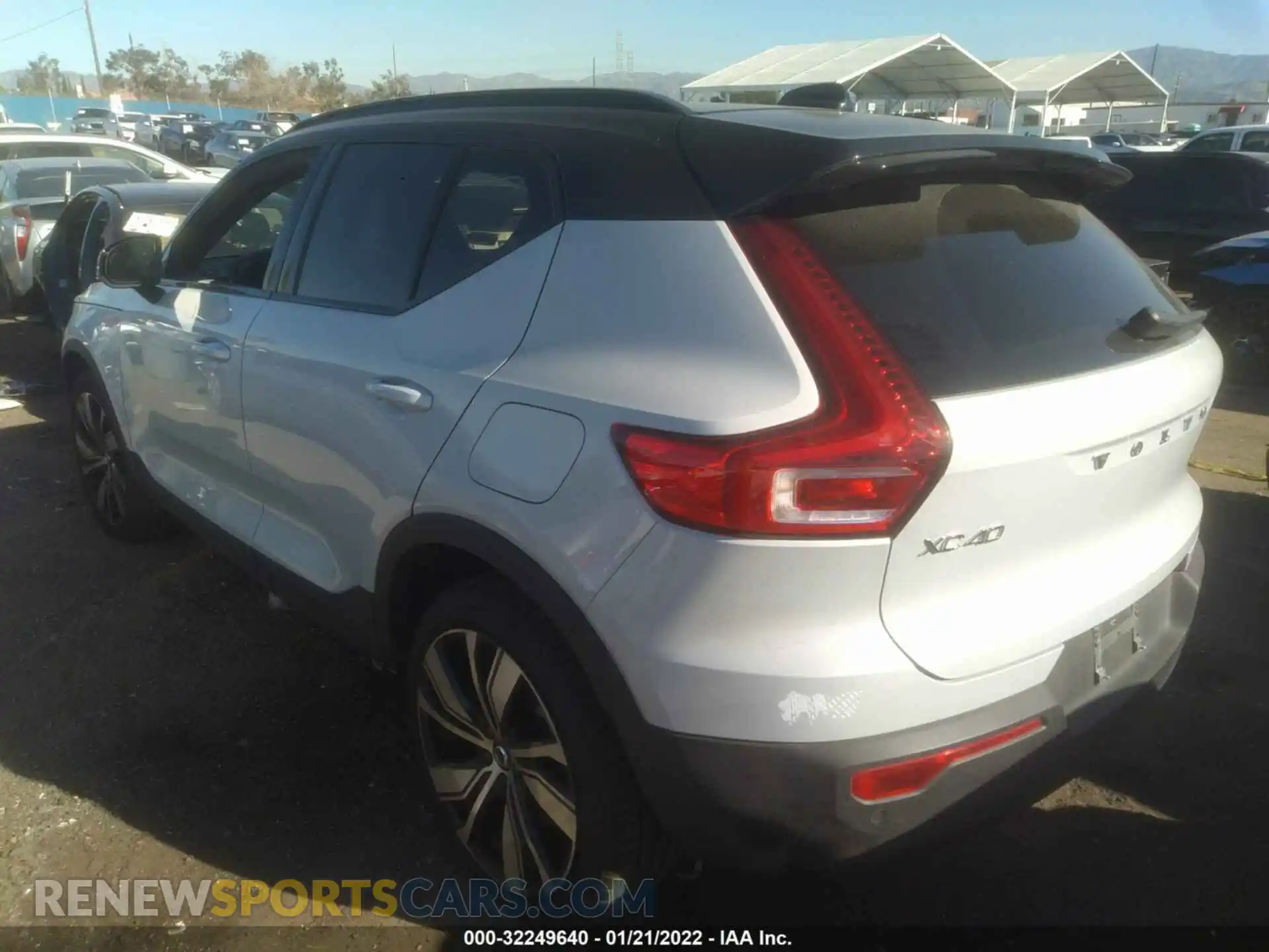 2 Photograph of a damaged car YV4ED3UR6M2560441 VOLVO XC40 2021