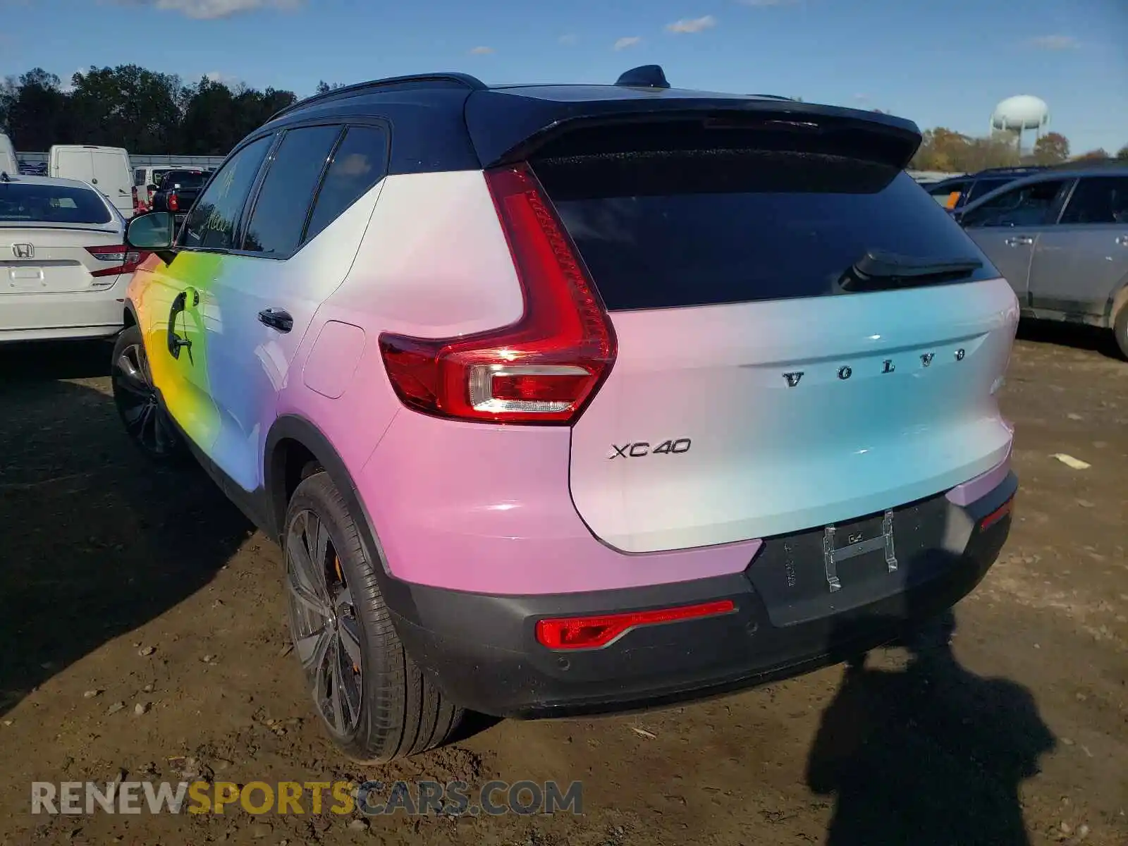3 Photograph of a damaged car YV4ED3UR7M2440812 VOLVO XC40 2021