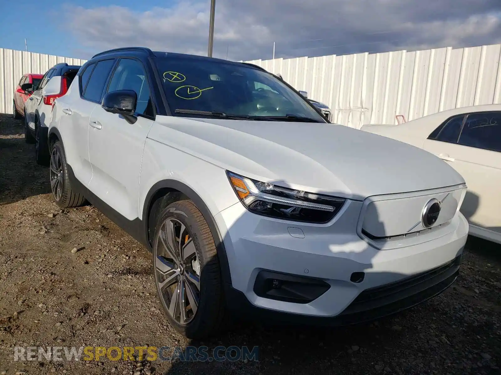 1 fotografías del automóvil dañado YV4ED3URXM2439430 VOLVO XC40 2021