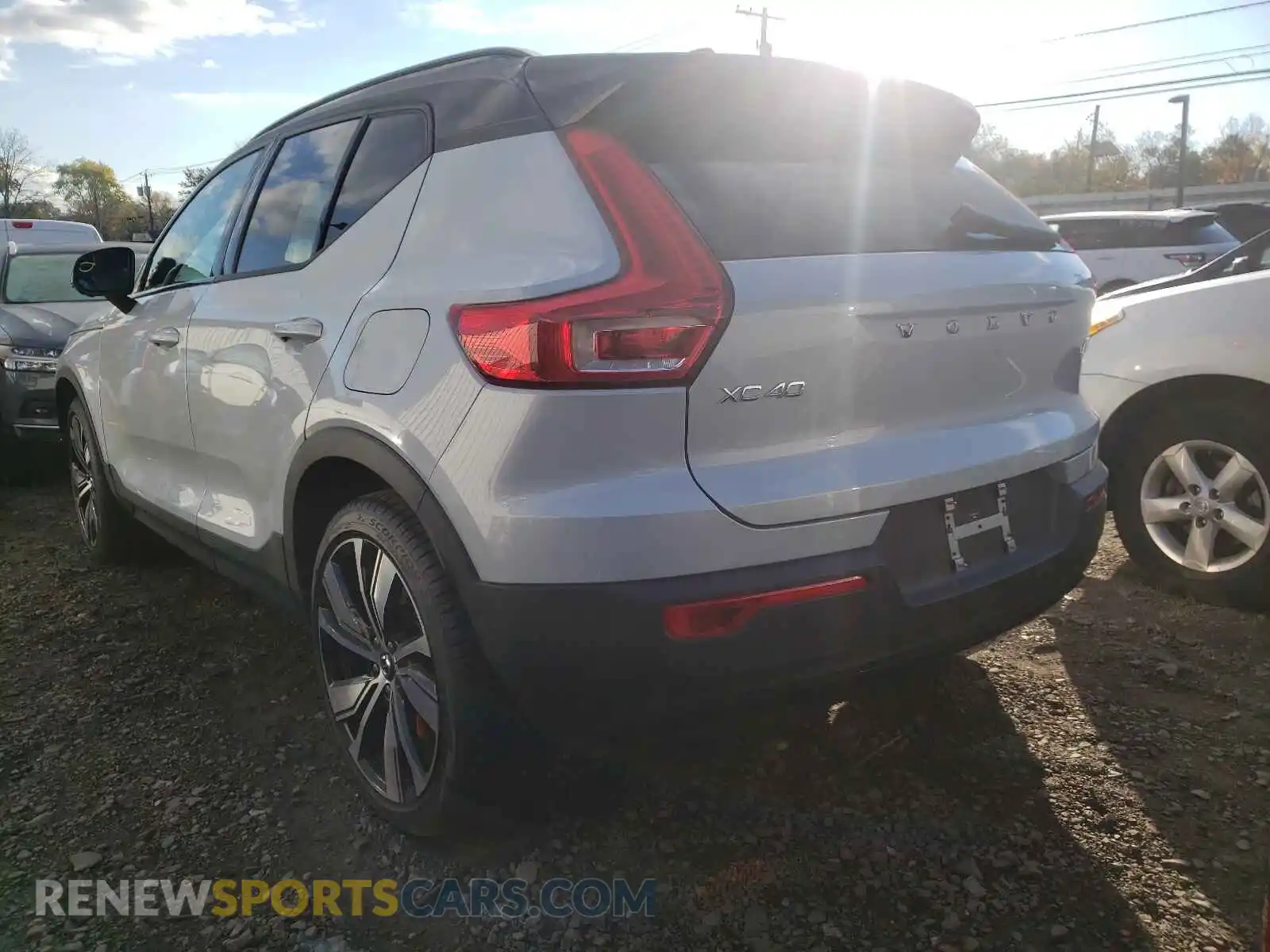 3 fotografías del automóvil dañado YV4ED3URXM2439430 VOLVO XC40 2021