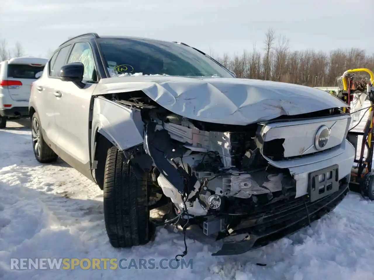 1 Photograph of a damaged car YV4ED3URXM2462383 VOLVO XC40 2021