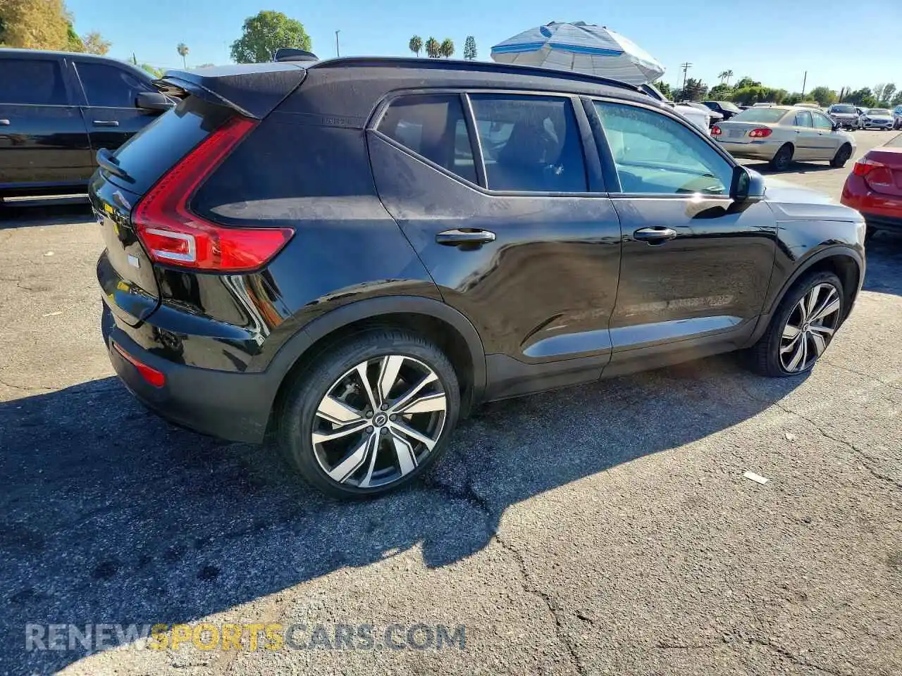 3 Photograph of a damaged car YV4ED3URXM2576285 VOLVO XC40 2021