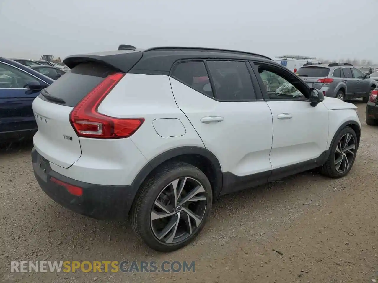 3 fotografías del automóvil dañado YV4162UM3N2787403 VOLVO XC40 2022
