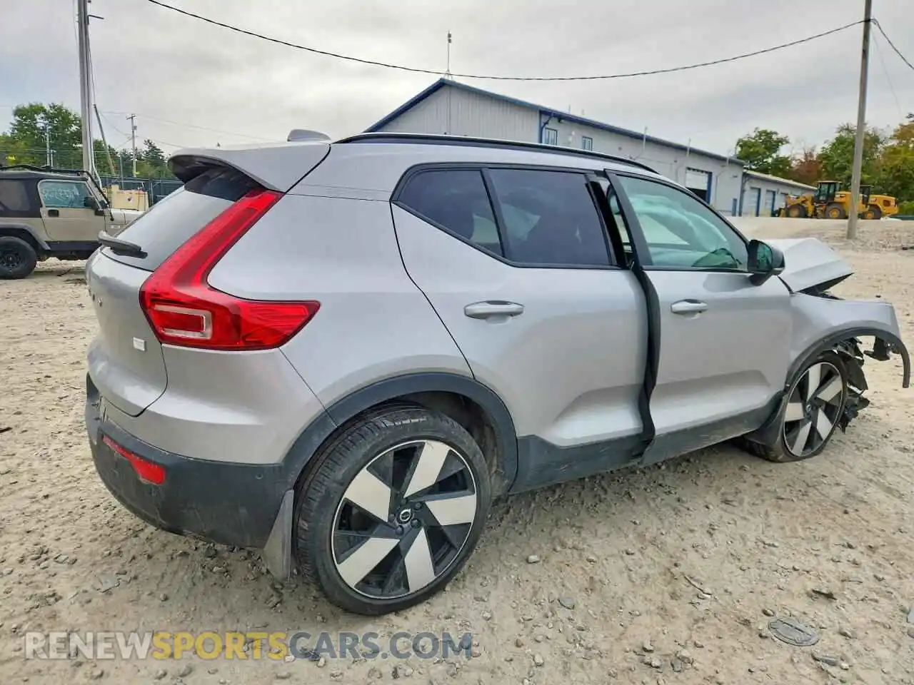 3 Photograph of a damaged car YV4ED3UM2P2931135 VOLVO XC40 2023