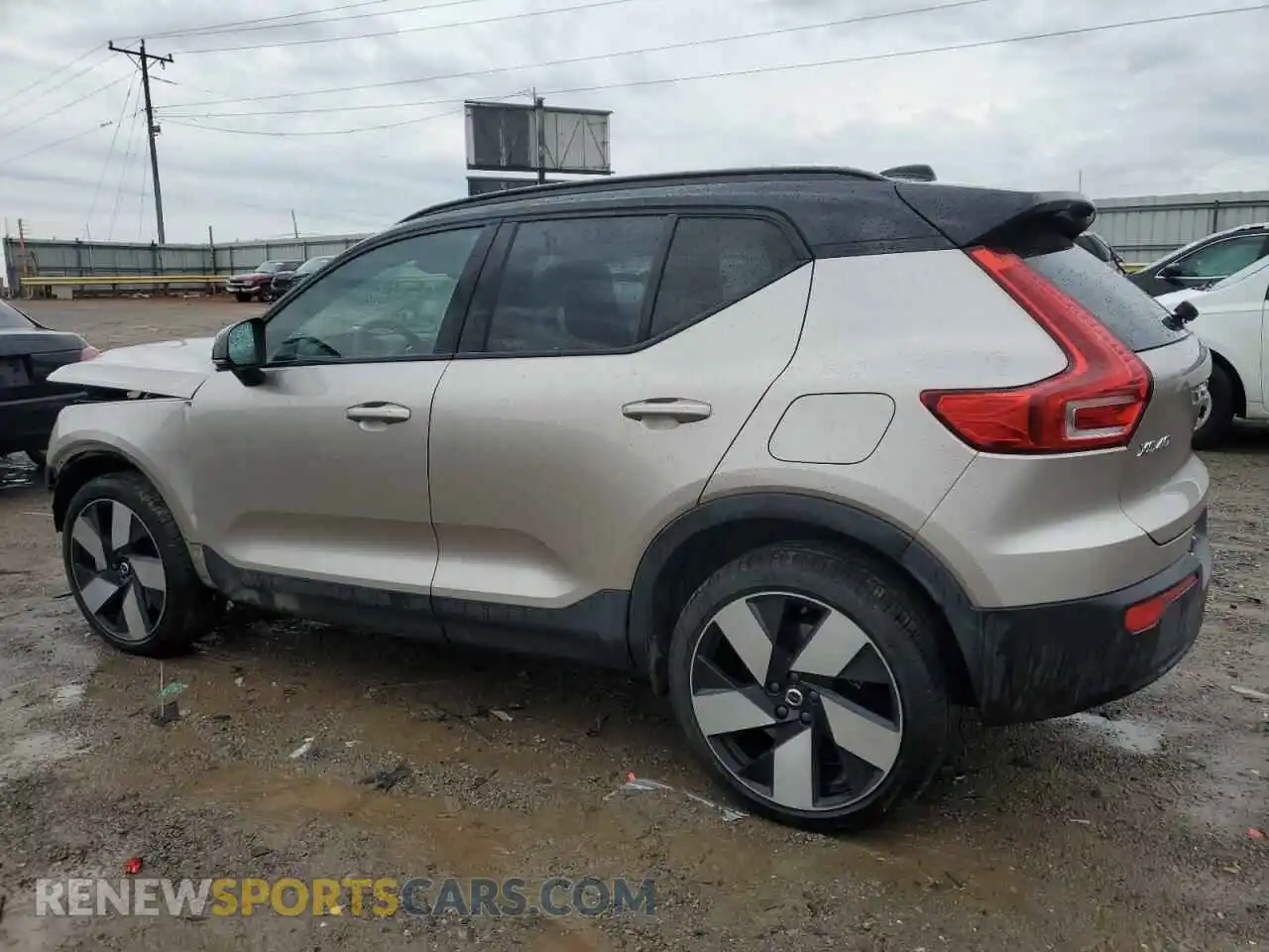 2 fotografías del automóvil dañado YV4ED3UM3P2966329 VOLVO XC40 2023