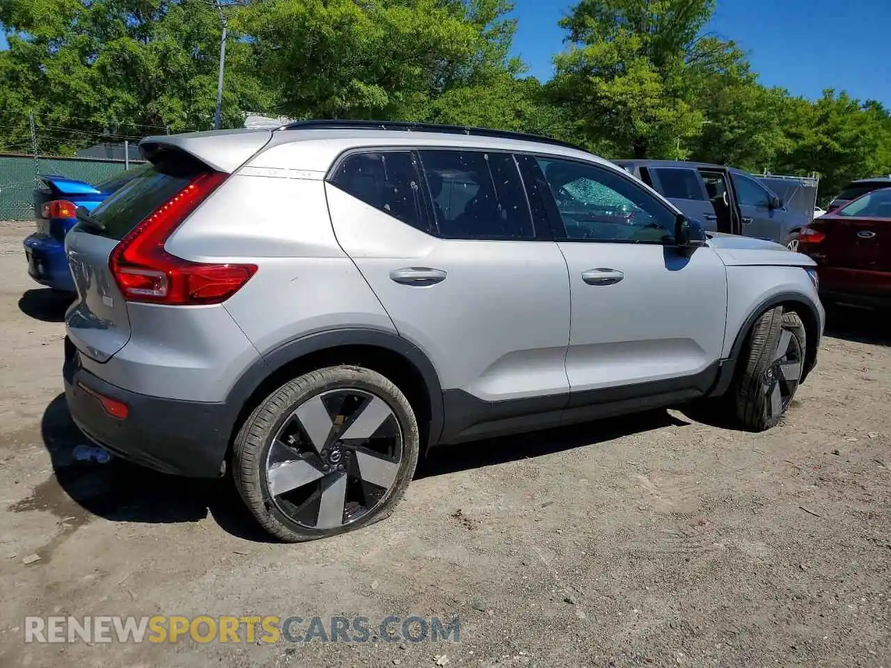 3 Фотография поврежденного автомобиля YV4ED3UM6P2961402 VOLVO XC40 2023