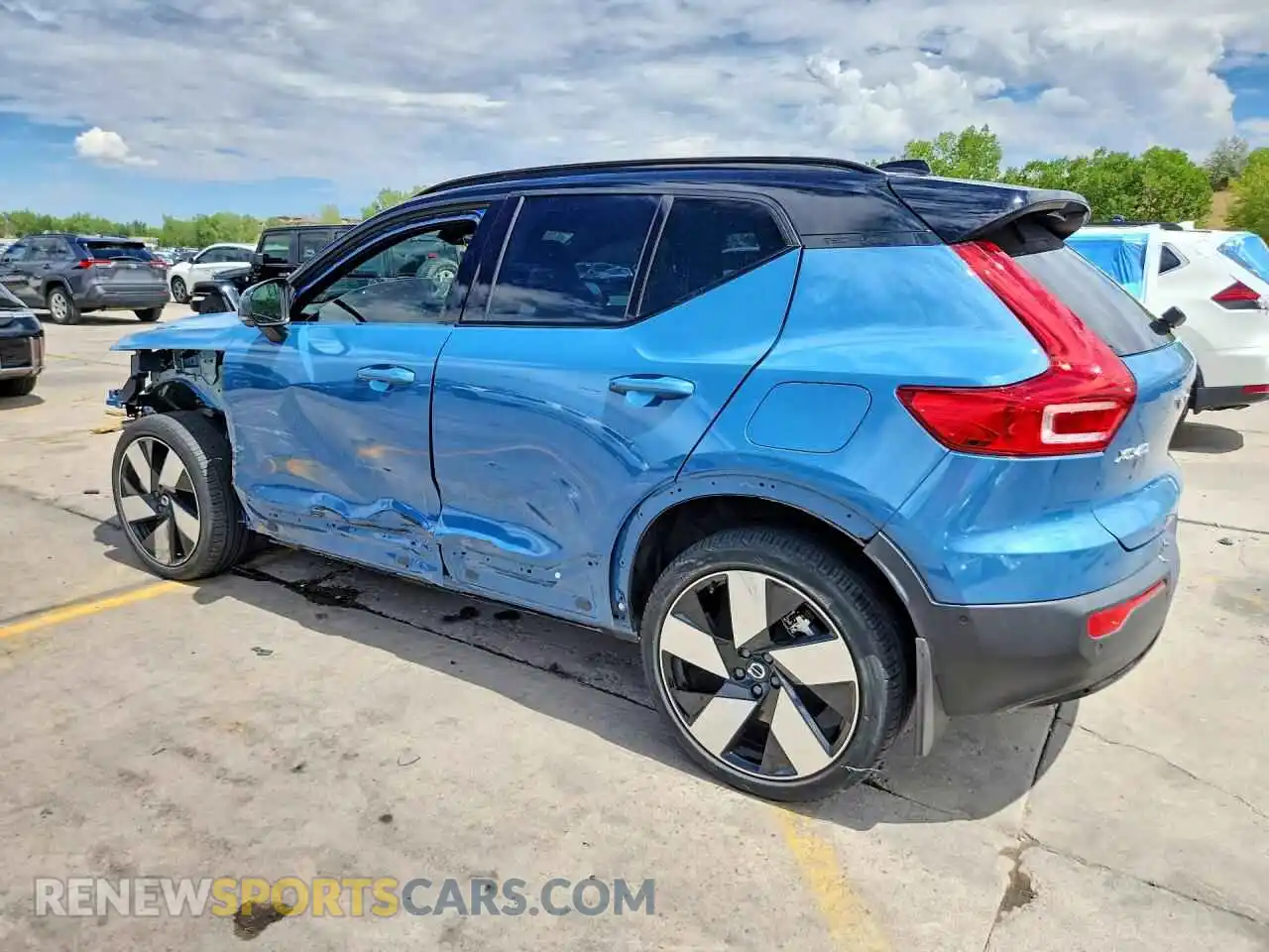 2 Фотография поврежденного автомобиля YV4ED3UM9P2072464 VOLVO XC40 2023