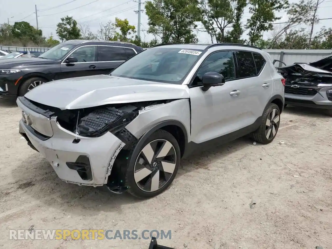 1 Photograph of a damaged car YV4ED3UMXP2945977 VOLVO XC40 2023