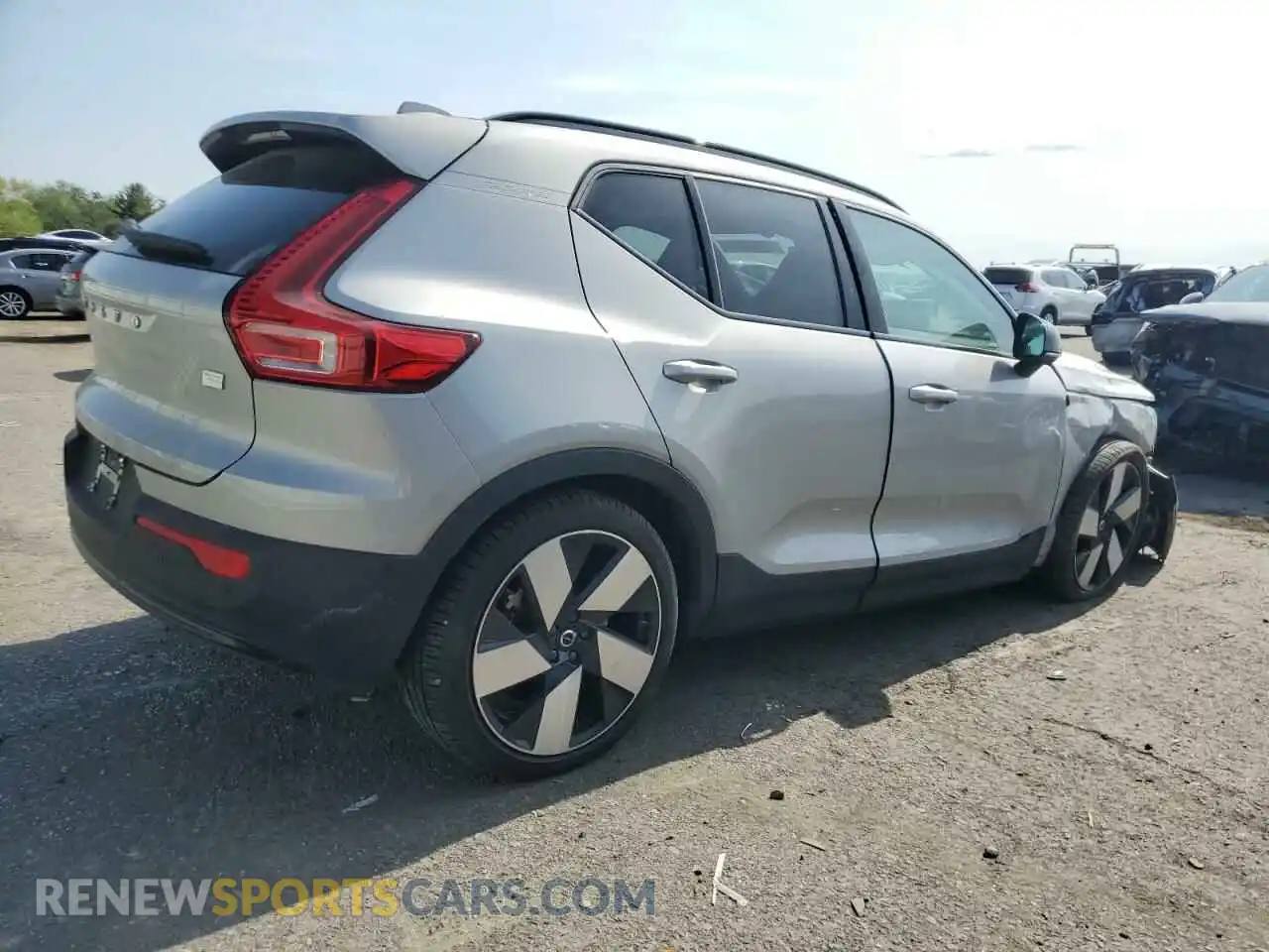 3 fotografías del automóvil dañado YV4ED3UW6P2069880 VOLVO XC40 2023