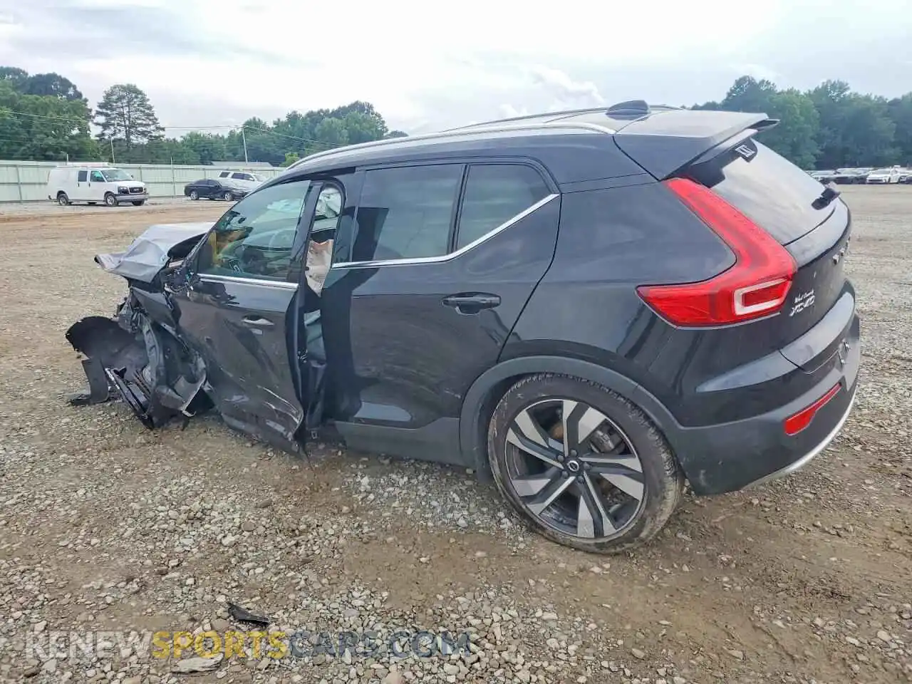 2 Photograph of a damaged car YV4L12UA4P2109601 VOLVO XC40 2023