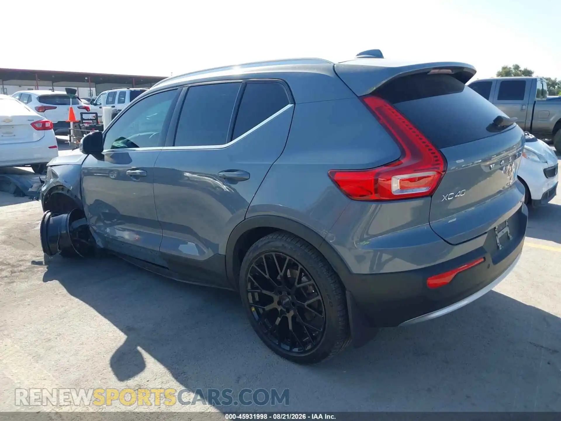 3 Photograph of a damaged car YV4L12UA6P2051572 VOLVO XC40 2023