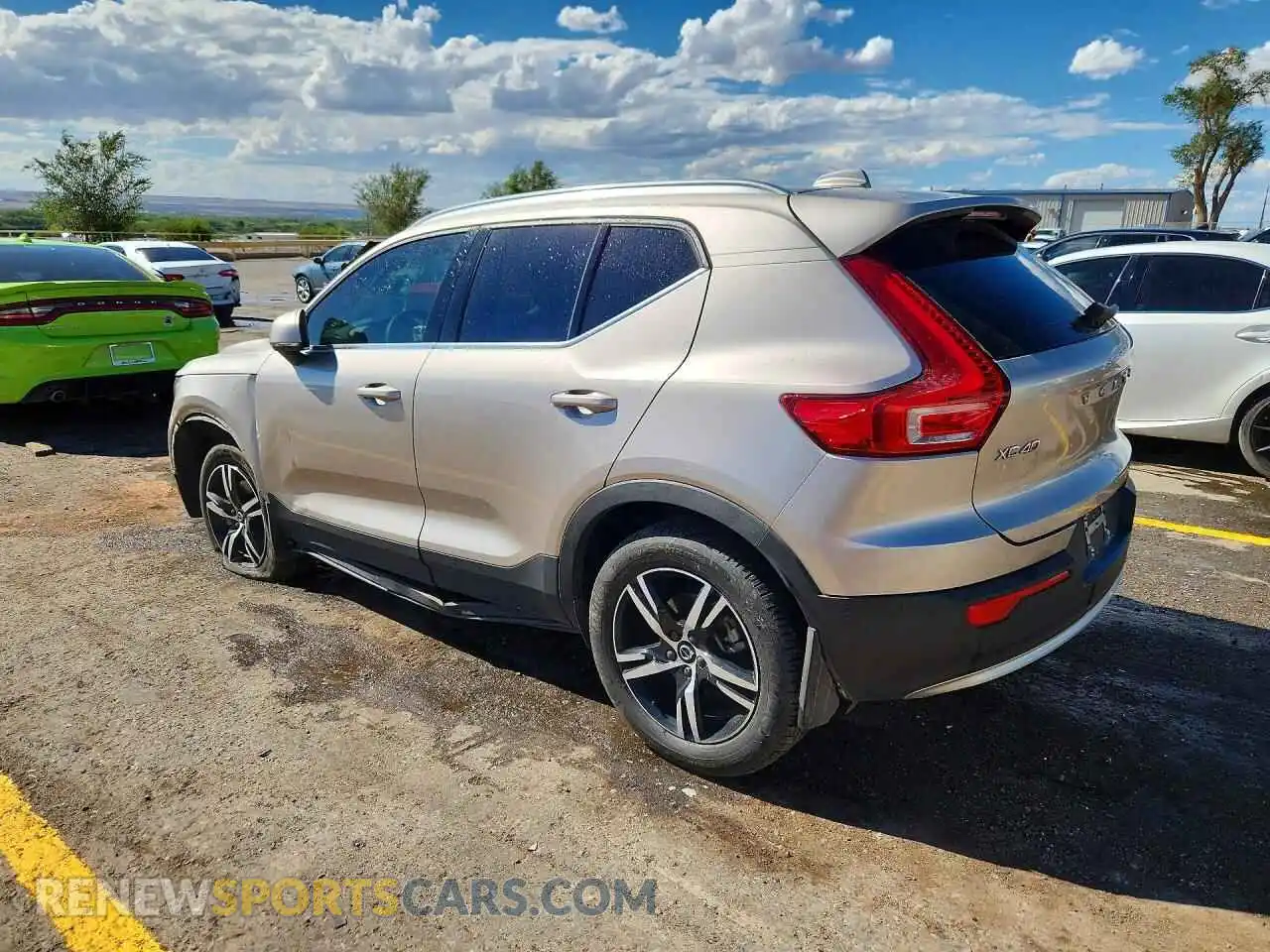 2 Photograph of a damaged car YV4L12UE4P2949672 VOLVO XC40 2023