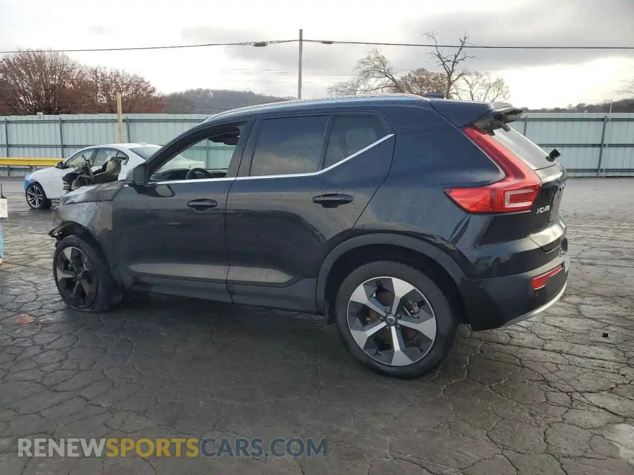 2 Photograph of a damaged car YV4L12UN1P2913003 VOLVO XC40 2023