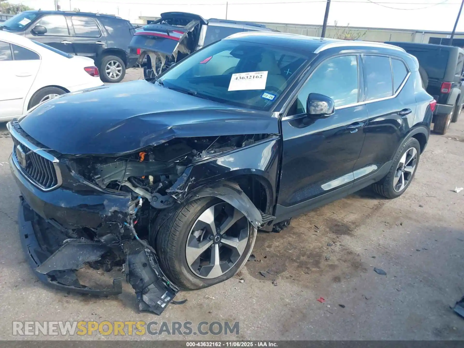 2 Photograph of a damaged car YV4L12UN4P2916042 VOLVO XC40 2023