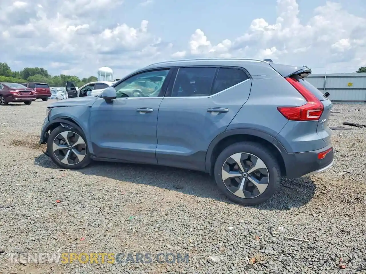 2 fotografías del automóvil dañado YV4L12UN5P2993583 VOLVO XC40 2023