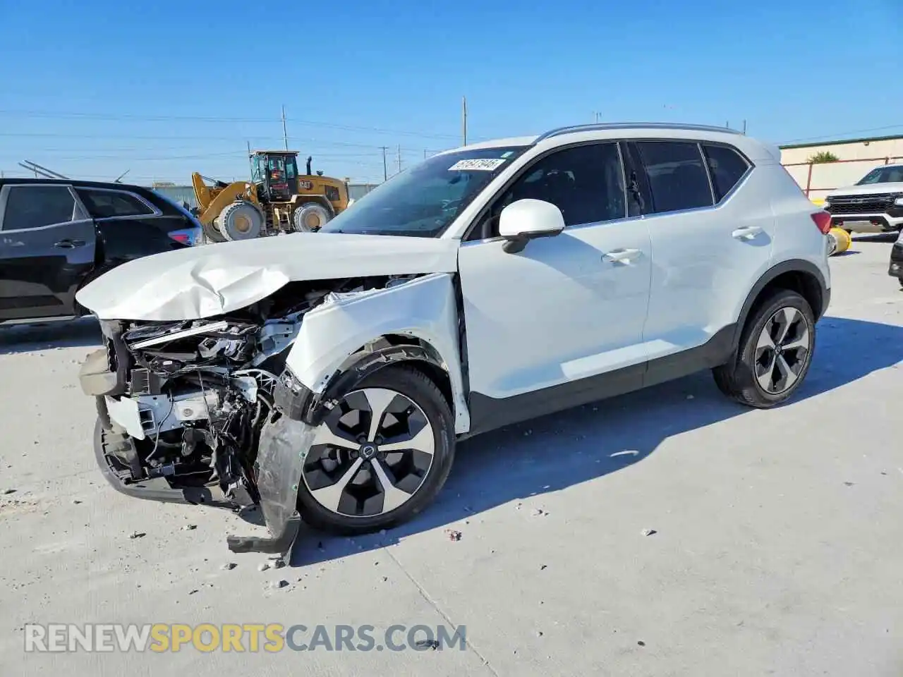 1 Photograph of a damaged car YV4L12UN6P2931058 VOLVO XC40 2023
