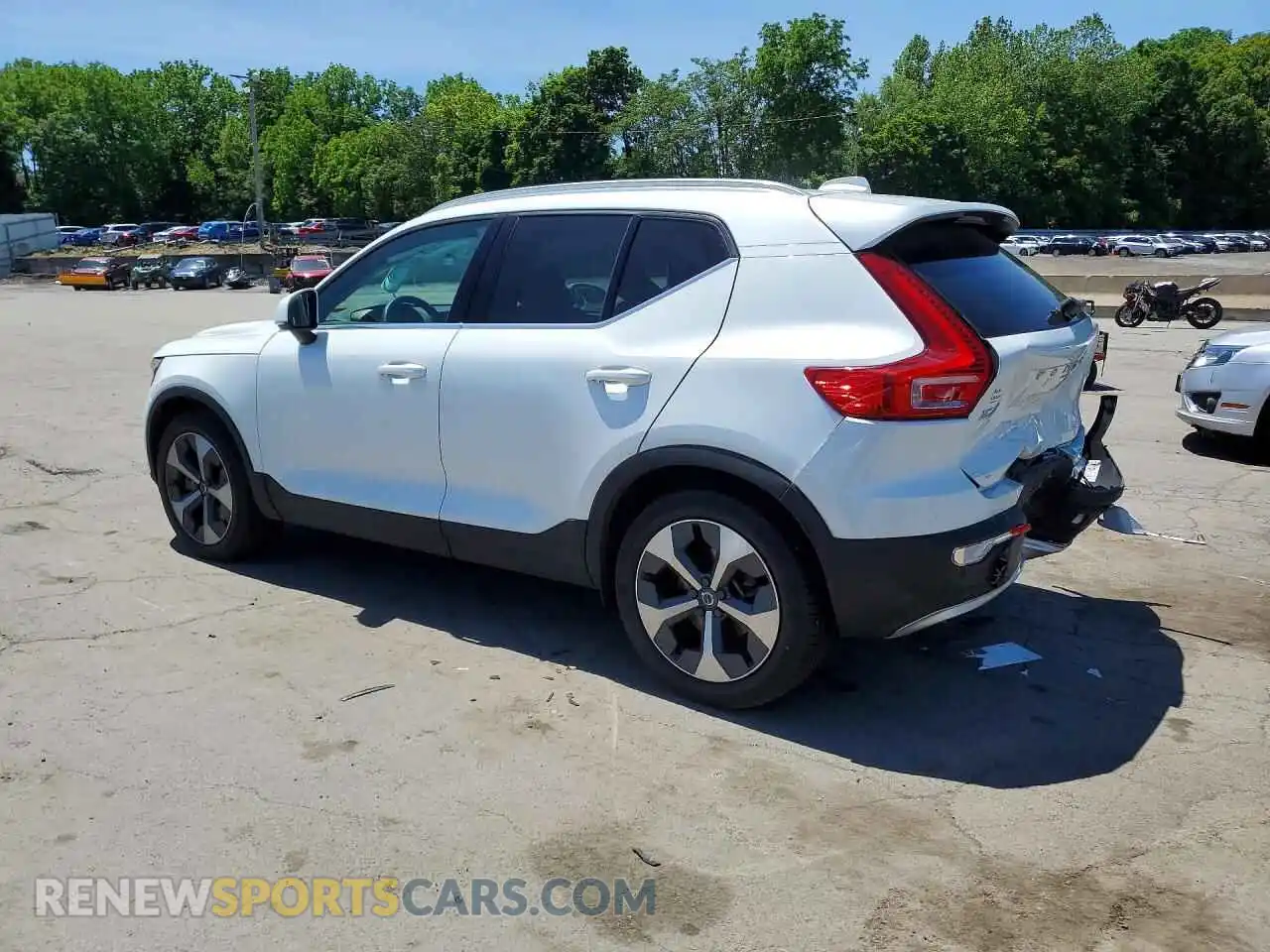 2 Photograph of a damaged car YV4L12UN8P2952462 VOLVO XC40 2023