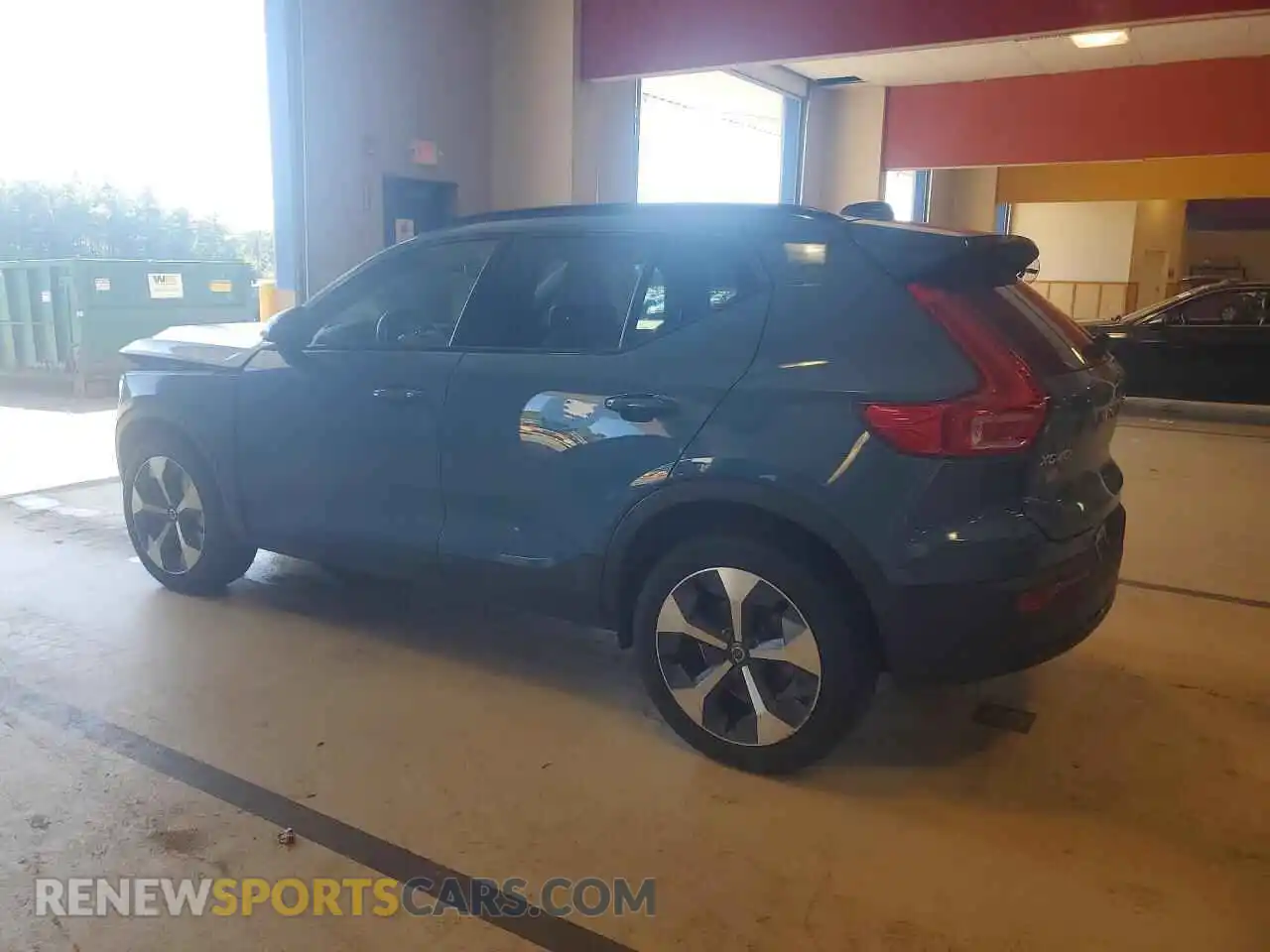2 Photograph of a damaged car YV4L12UW8P2932060 VOLVO XC40 2023